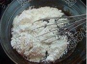 自制巧克力乳酪棕褐糕做法图解2)