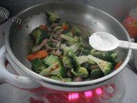 很有食欲的剁椒西兰花做法图解10)