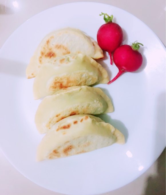 喷香的韭菜盒子