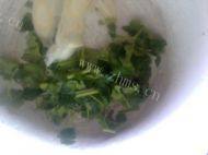 芹菜炒香菇做法图解3)