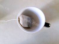 美味的鸳鸯奶茶做法图解2)