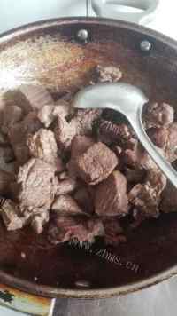 最爱的土豆烧牛肉做法图解4)