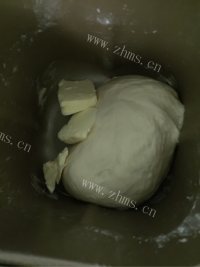 自制鲜奶雪露面包做法图解2)