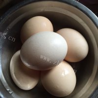 好吃的碎青椒炒鸡蛋做法图解1)
