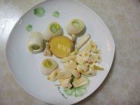 酸菜粉条做法图解3)