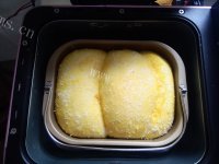 美味面包机版椰蓉吐司做法图解11)