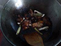 家常菜猪肉白菜炖粉条做法图解4)
