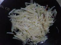 家常菜炝炒土豆丝做法图解3)