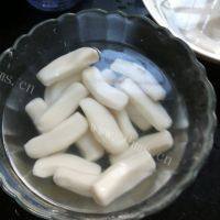 自制韩式辣炒年糕做法图解2)