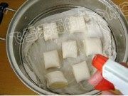 自制双色玉米面馒头做法图解15)