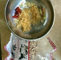 色香味俱全的银耳汤做法图解1)