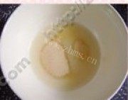 自制杨梅慕斯酸奶杯做法图解3)