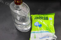 好吃的白酒腌制鸭蛋做法图解1)