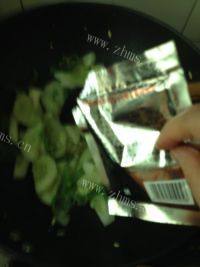 家常菜清炒黄瓜做法图解9)