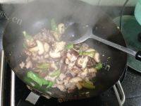 家常菜香菇炒肉片
