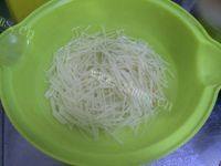 家常菜酸辣土豆丝做法图解1)