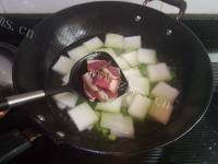 营养的腊肉毛豆子冬瓜汤做法图解6)