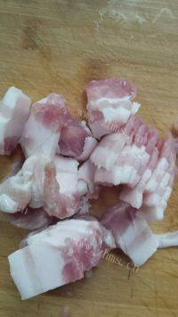 家常菜莴笋炒肉做法图解1)