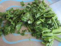 香菜炒鸡蛋做法图解3)