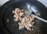 家常菜芹菜肉片做法图解3)