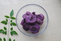 美味营养的紫薯奶酪奶昔的做法图解一
