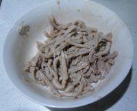 老爸做的蒜薹炒肉丝做法图解4)