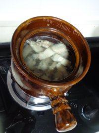 味道不错的莲藕排骨汤做法图解6)
