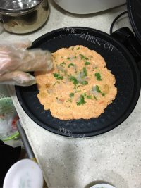 美味的胡萝卜丝虾饼做法图解8)