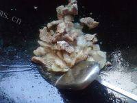 美美厨房之蒜苔回锅肉做法图解3)