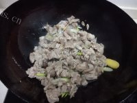 唇齿留香的羊肉炖山药做法图解8)