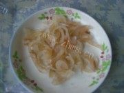 美味的海参鸡肉汤做法图解1)