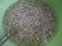 鲜甜醋溜绿豆芽做法图解1)