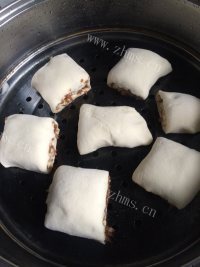 简易的肉卷做法图解5)