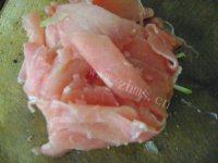 家常菜肉炒角瓜做法图解2)