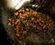 不错的肉末橄榄菜炒芸豆做法图解5)