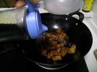 好吃的五花肉烧牛肝菌做法图解7)
