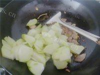 佛手瓜炒肉片自制做法图解9)