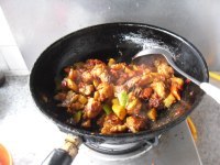 美味的辣子鸡块做法图解13)