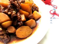 诱人的牛肉炖土豆