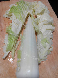 鲜美的白菜炒炸虾仁做法图解2)