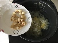 珍馐美味的紫薯银耳羹做法图解3)