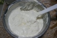 诱人的榴莲千层蛋糕做法图解12)