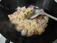 美味的咖喱鸡肉饭做法图解5)