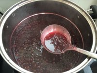 美味自制黑加仑果酱做法图解7)