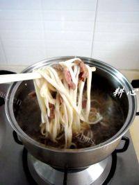 面食牛肉阳春面做法图解7)
