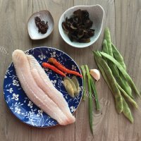 开胃下饭香辣鱼丁炒芸豆做法图解1)