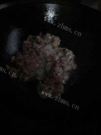 美味的西红柿瘦肉汤做法图解3)