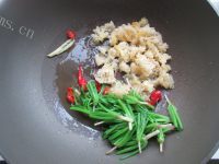 好吃的菠菜根炒银耳做法图解7)