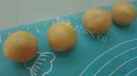 自制咸蛋黄椰蓉月饼的做法图解十三