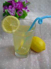 「家有大厨」蜂蜜柠檬茶